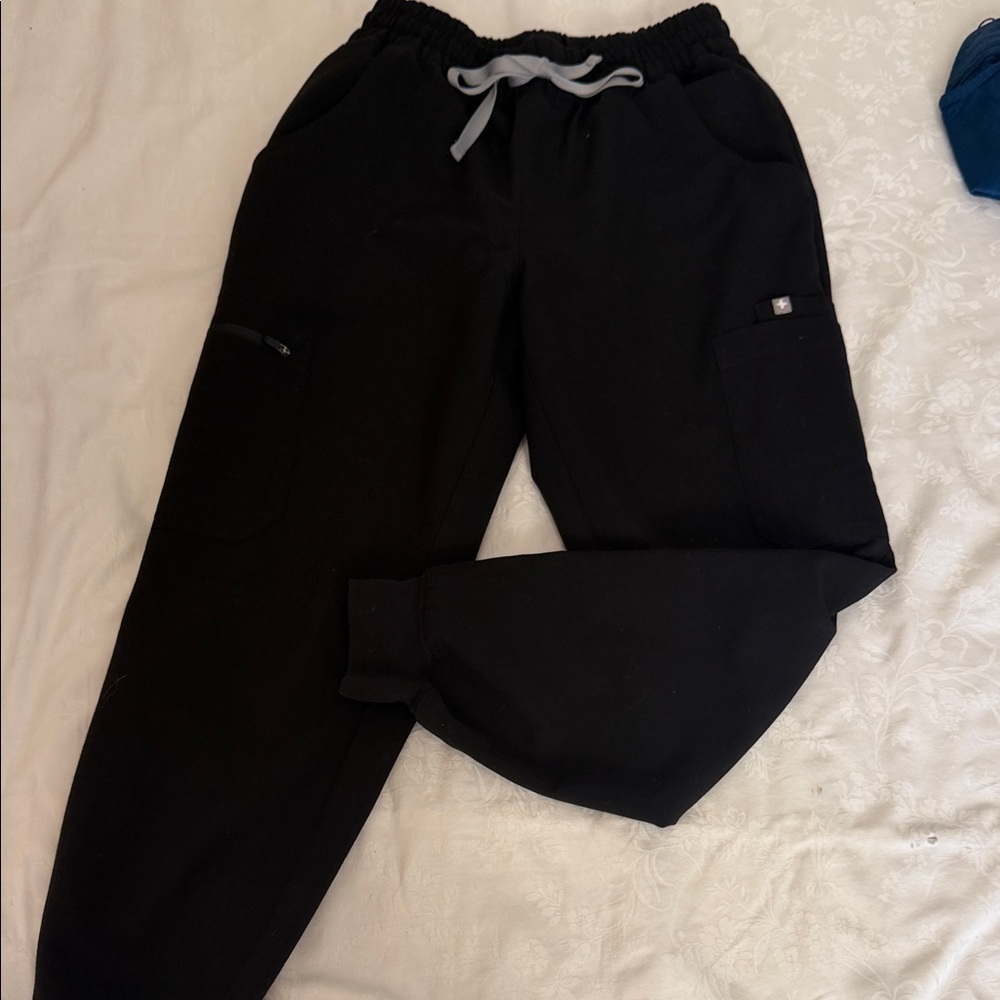 FIGS high waisted Black Jogger scrub pants
